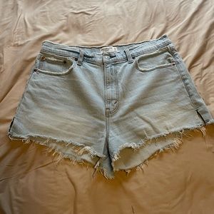 AF NWOT High Rise Mom Short